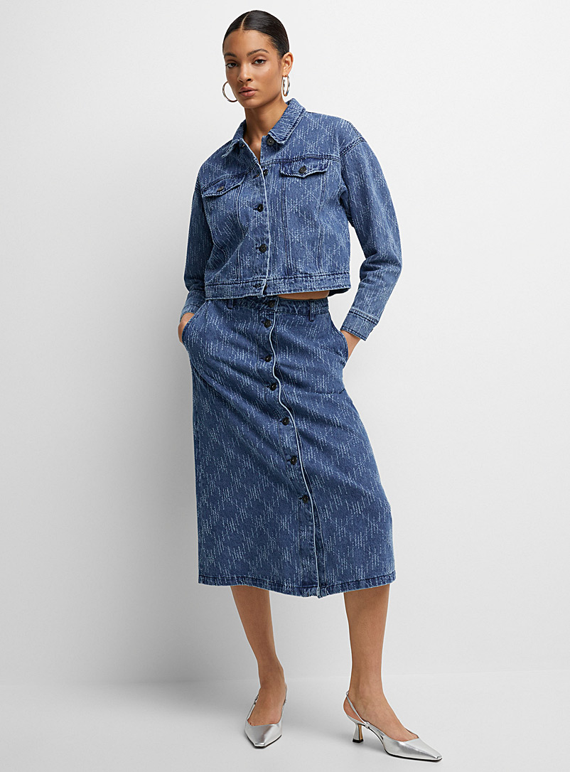 ICHI Patterned Blue Textured hatches denim skirt for women