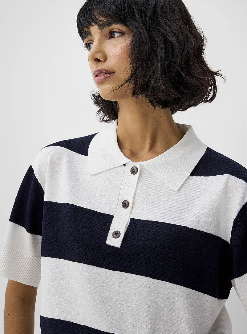 ICHI: Le chandail carr&eacute; col polo larges rayures Blanc &agrave; motifs pour femme