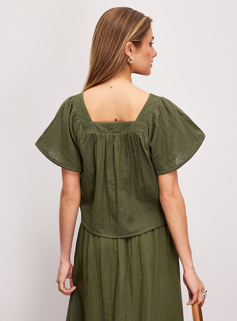 ICHI: La blouse &eacute;court&eacute;e col carr&eacute; gaze pur coton Vert fonc&eacute; - Mousse pour femme
