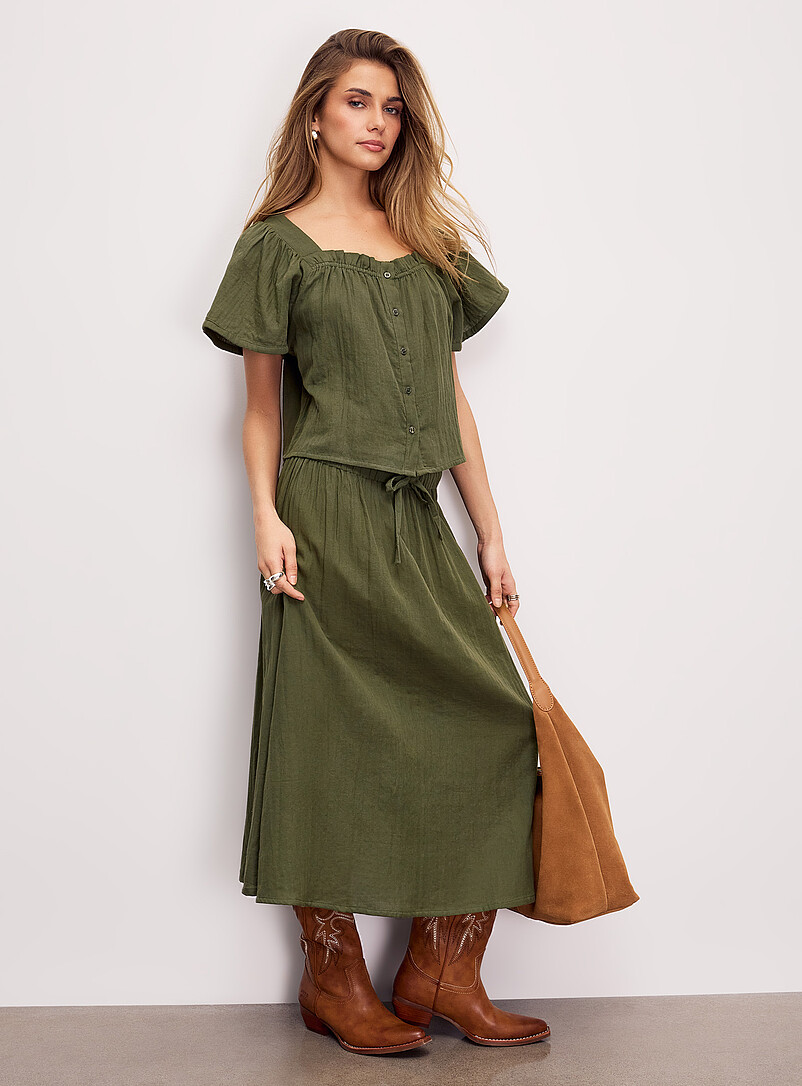 ICHI: La blouse &eacute;court&eacute;e col carr&eacute; gaze pur coton Vert fonc&eacute; - Mousse pour femme