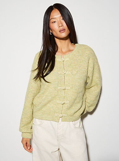 ICHI Mint/Pistachio Green Frog closures ultra-soft cardigan for women