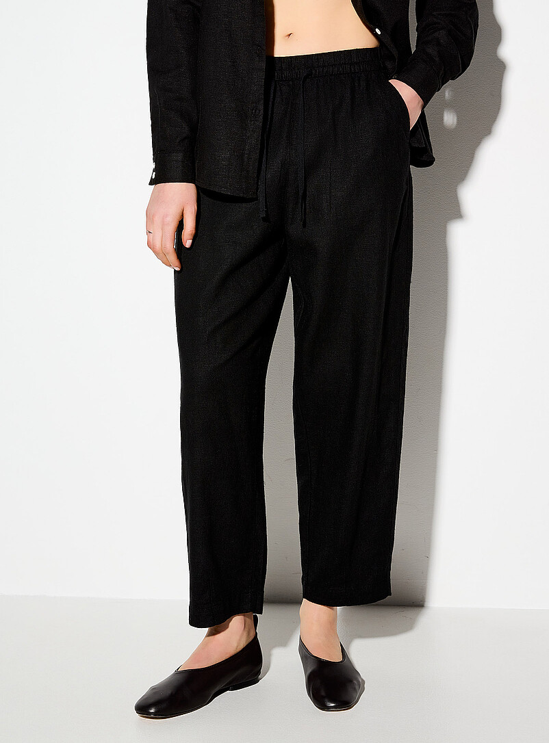 ICHI: Le pantalon ballon coup&eacute; court m&eacute;lange de lin Blanc pour femme
