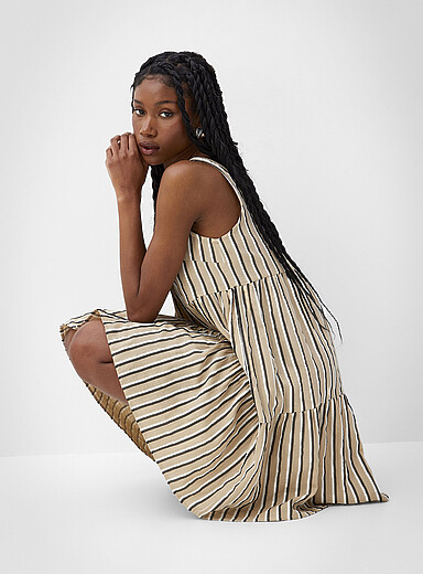 La minirobe &eacute;tag&eacute;e gaze pur coton