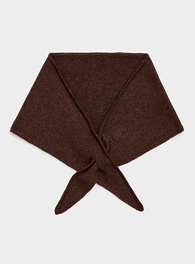 Soft fine knit triangular scarf