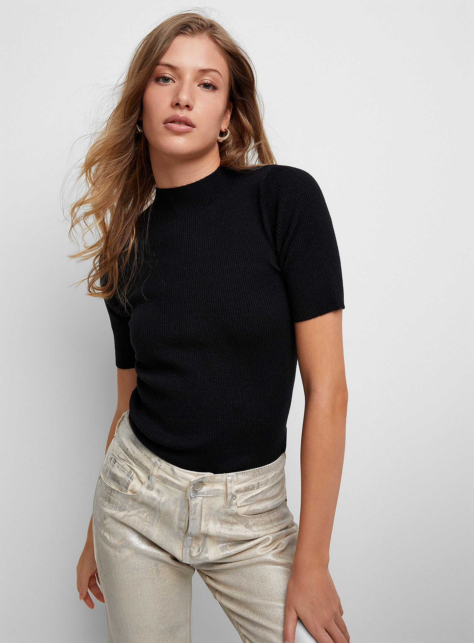 Ichi Mock-neck Fitted Ribbed Sweater In Black