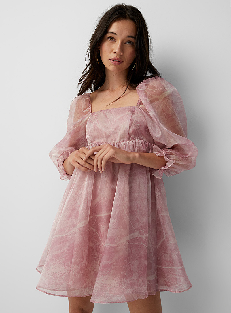 Twik: La robe babydoll organza marbré Vieux rose pour femme