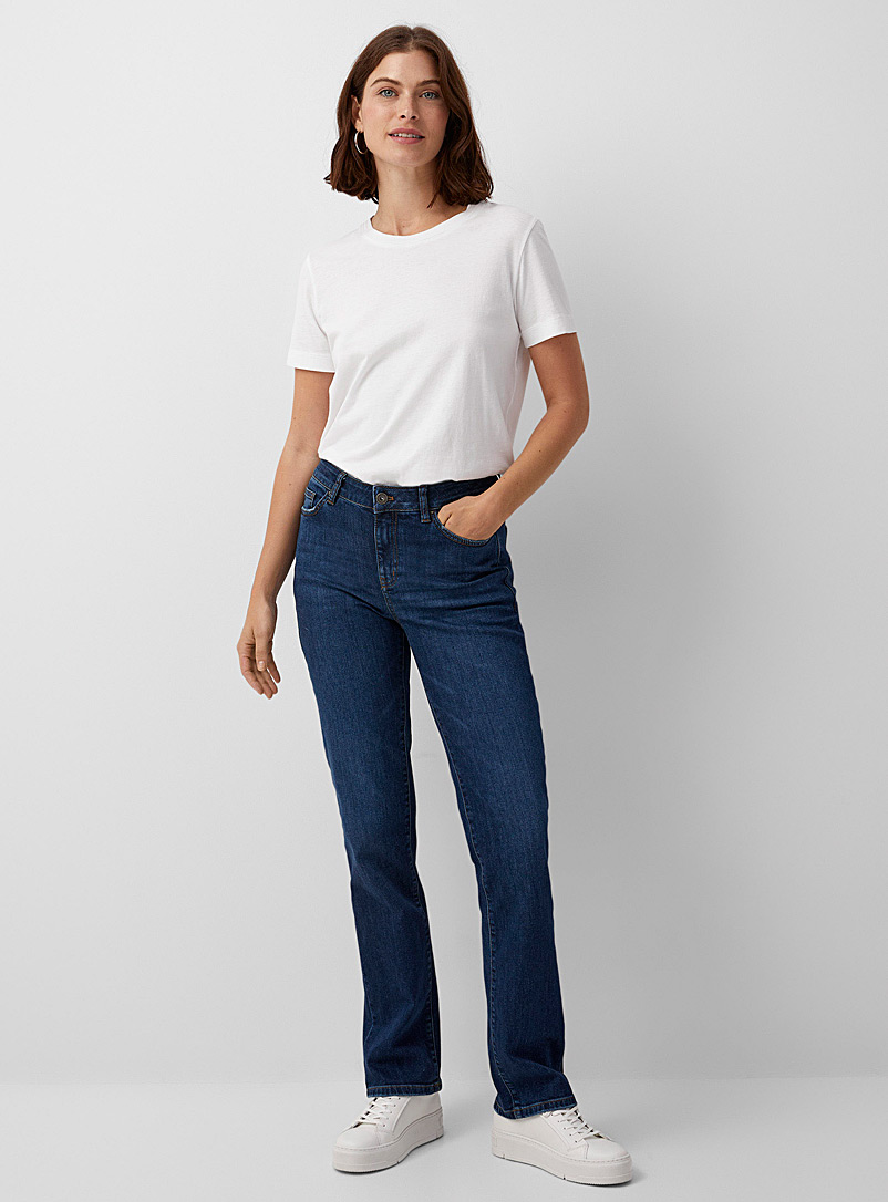 Contemporaine: Le jean droit délavé moyen Bleu foncé pour femme