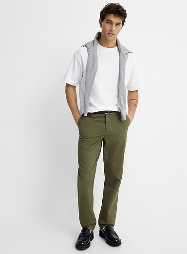 Le chino extensible <b>Coupe London - Droite &eacute;troite</b>