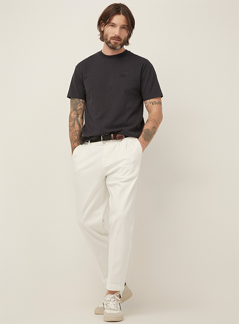 Le 31 Off White Pleated minimalist chinos Reykjavik fit - Anti-fit <b>Contains CIRCULOSE</b> for men