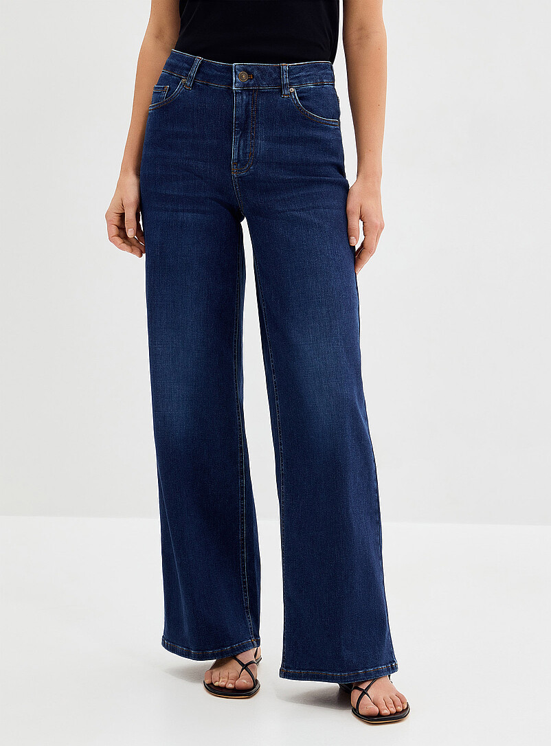 Medium-indigo stretch jean Fit: Wide leg, high rise product image 2