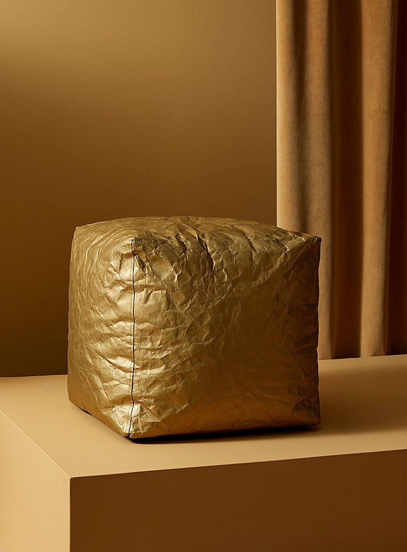 Norka Living Gold Paper-like cube pouf