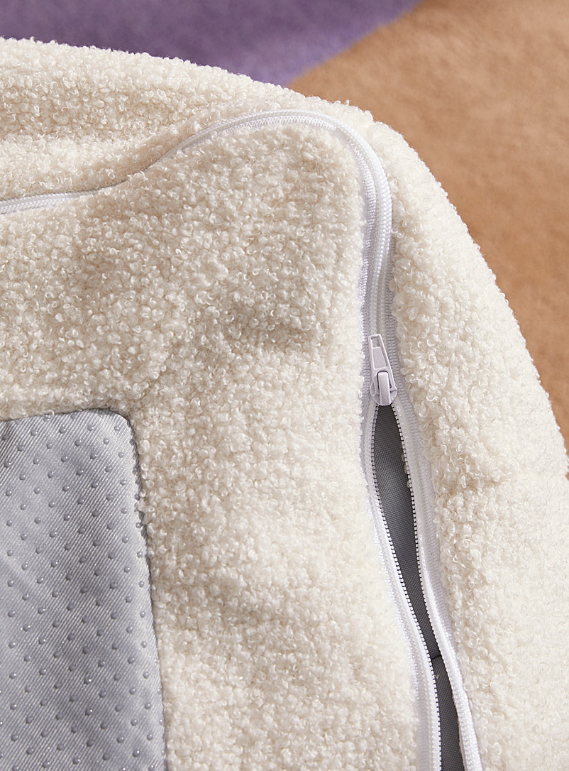 High-pile fleece mini chair product image 3
