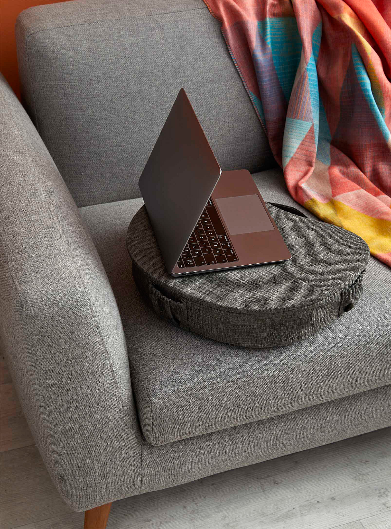 Norka Living Padded Laptop Shelf 43 X 30.5 Cm In Grey