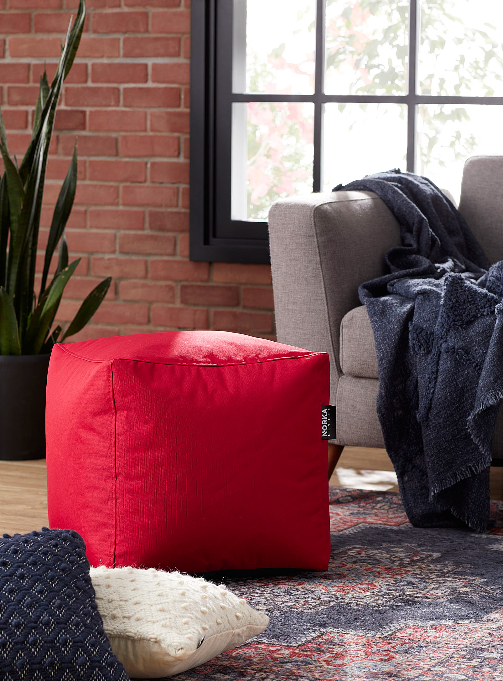 Norka Living Colourful Cube Pouf In Red