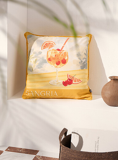 Sangria cocktail outdoor removable-cover cushion 45 x 45 cm