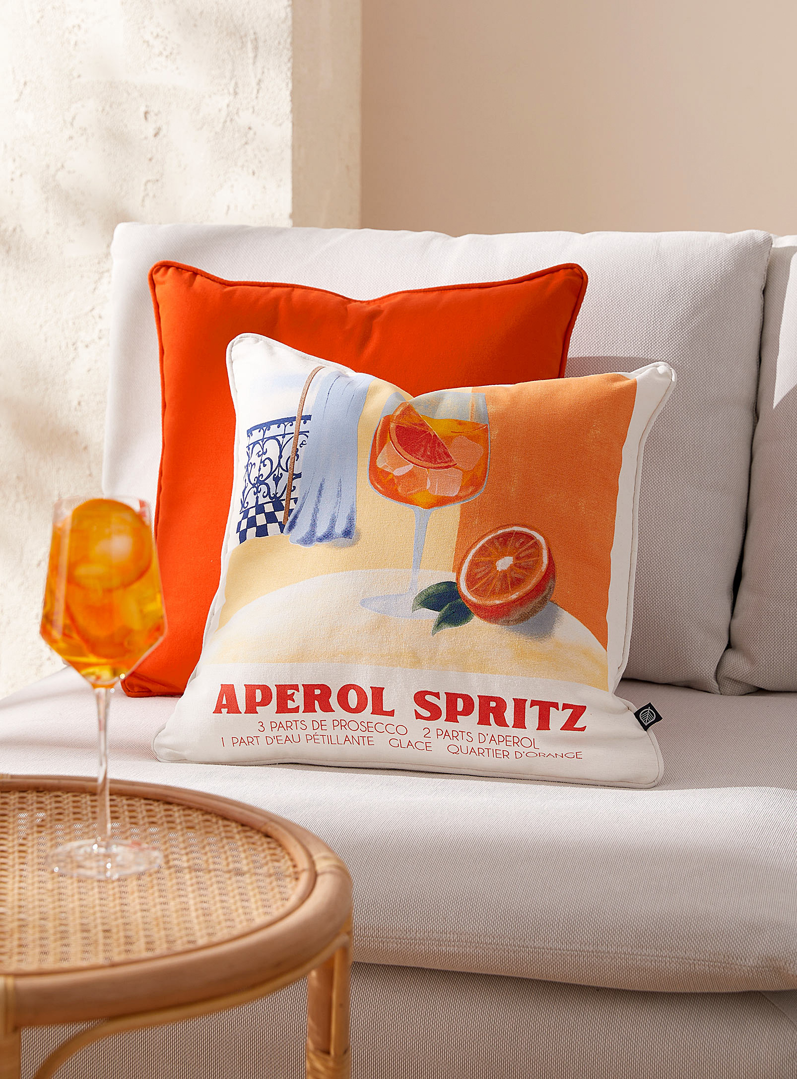 Simons Maison - Aperol Spritz cocktail outdoor cushion 45 x 45 cm