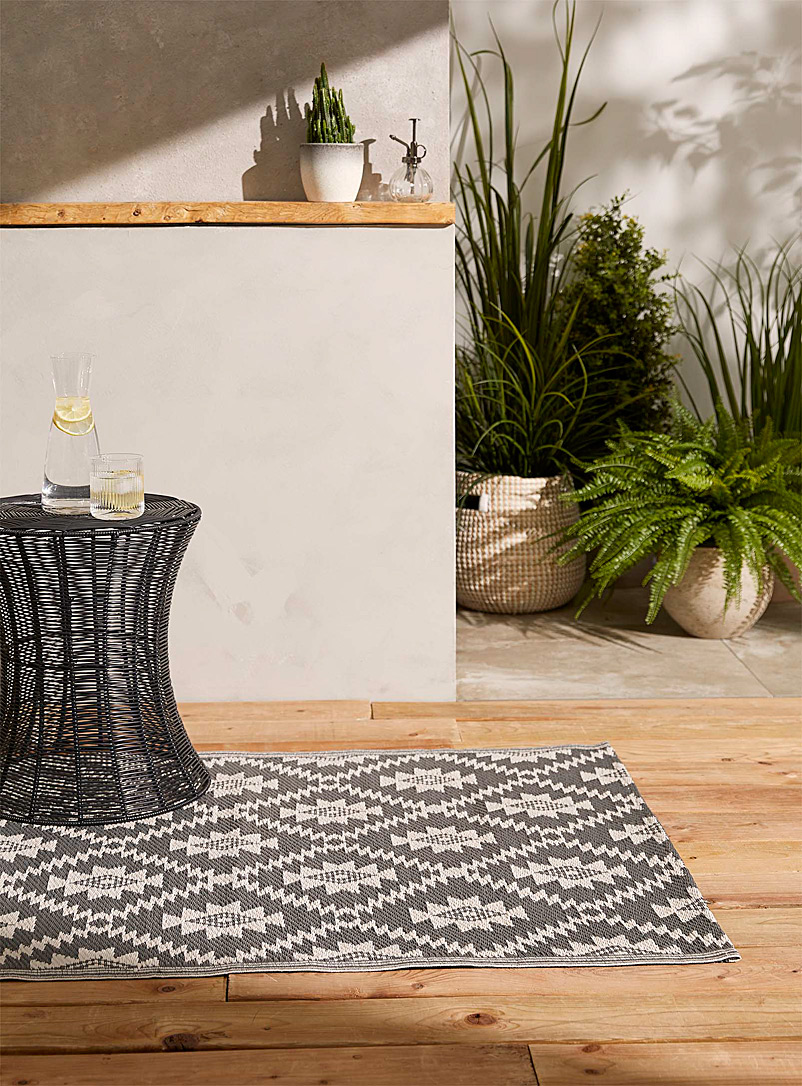 Simons Maison Charcoal Folk diamond outdoor rug 90 x 130 cm