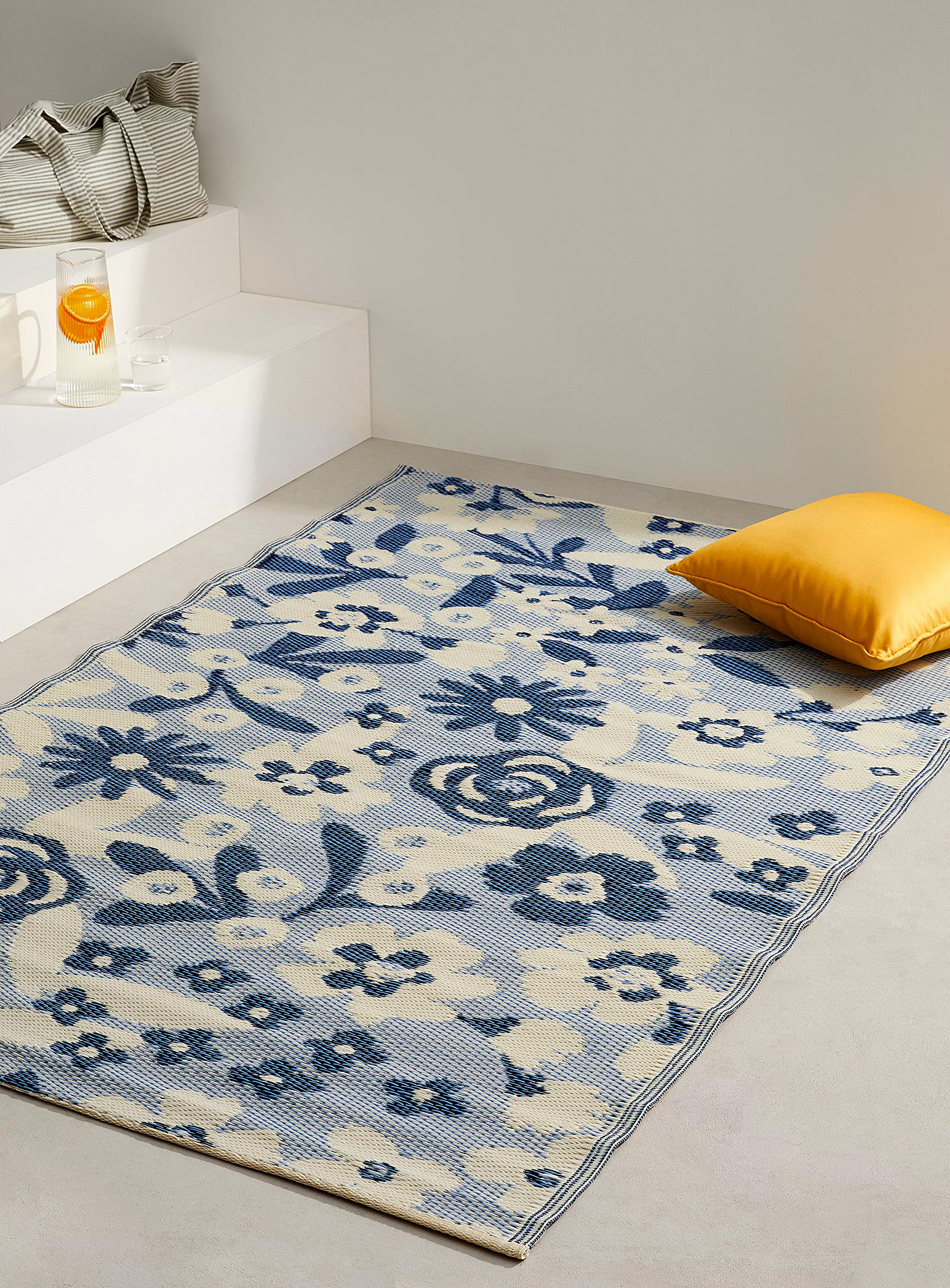 Simons Maison - Blue flower outdoor rug 120 x 180 cm