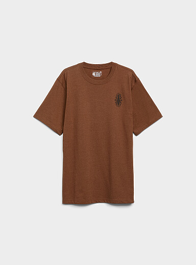 Le t-shirt logo graphique d&eacute;lav&eacute;