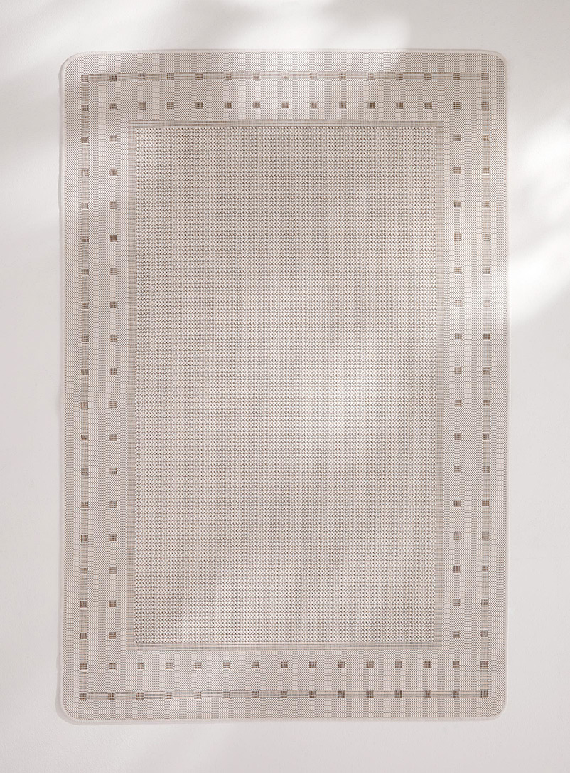 Simons Maison: Le tapis intérieur et extérieur bordure géo Voir nos formats offerts Blanc cassé