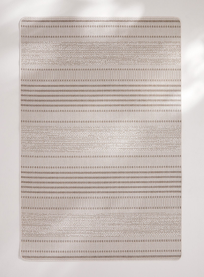 Simons Maison: Le tapis intérieur et extérieur rayures estompées Voir nos formats offerts Blanc cassé