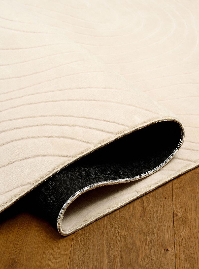 Simons Maison: Le tapis moderne m&eacute;andres creus&eacute;es Somos Lavable &agrave; la machine Voir nos formats offerts Ivoire - Beige cr&egrave;me