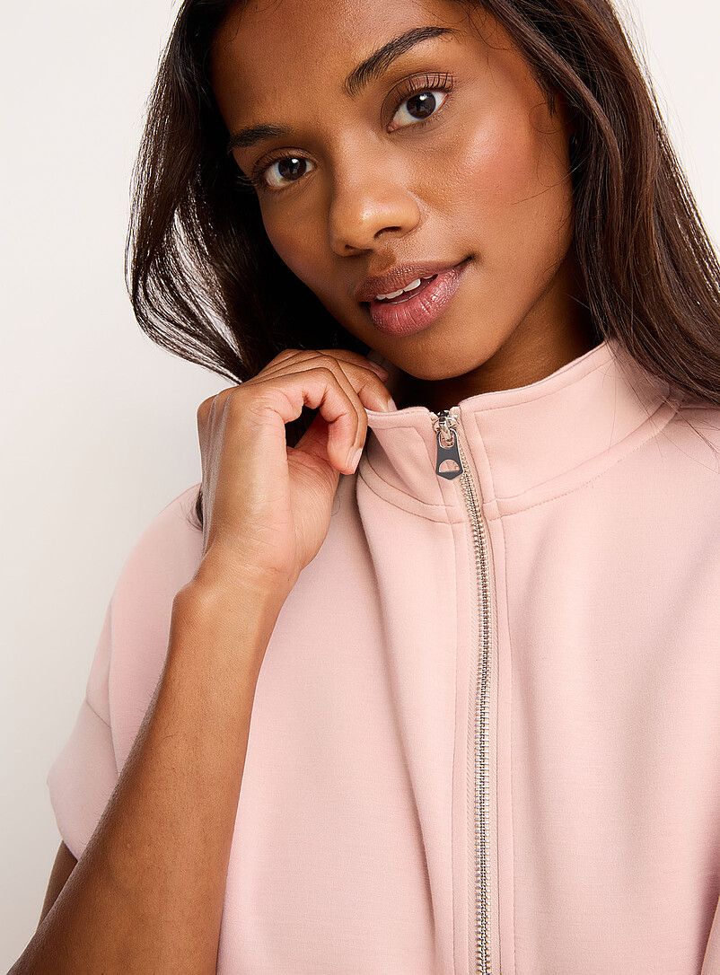 Miiyu: La veste col zipp&eacute; manches courtes doux effet n&eacute;opr&egrave;ne Rose pour femme