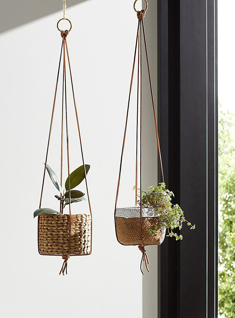 M Forioso Brown Set of 2 minimalist leather plant hangers