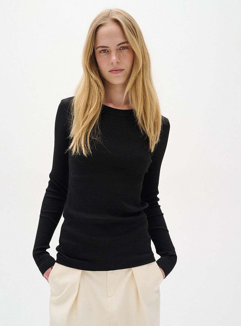 Clique Women's Basic Long Sleeve T-Shirt - 100% Cotton Crewneck Tee, Slim Fit - View #3