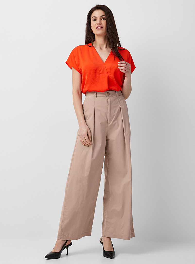 InWear: Le pantalon chino large à plis Posy Ivoire - Beige crème pour femme