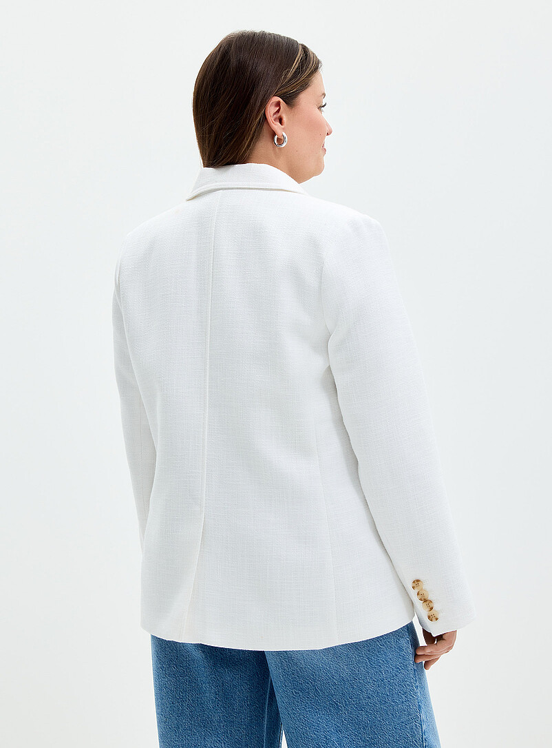 Contemporaine: Le veston textur&eacute; un bouton Blanc cass&eacute; pour femme