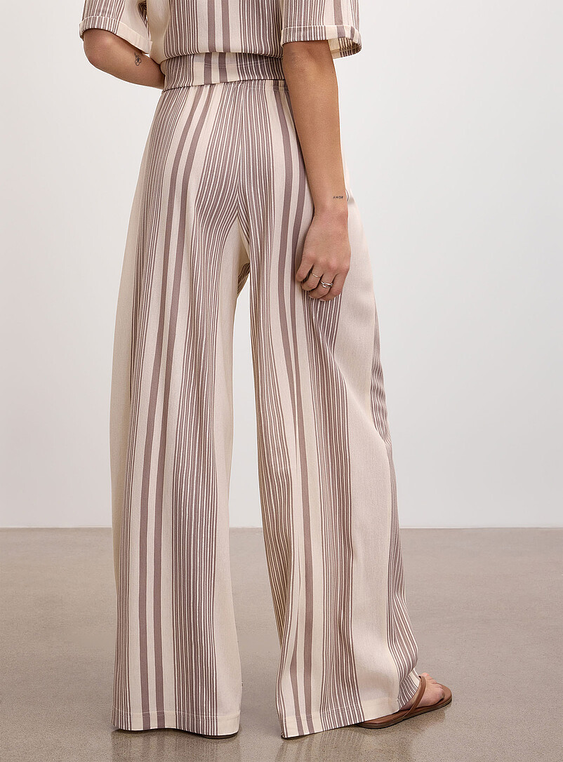Ic&ocirc;ne Patterned Green Lightweight piqu&eacute; knit wide-leg pant for women