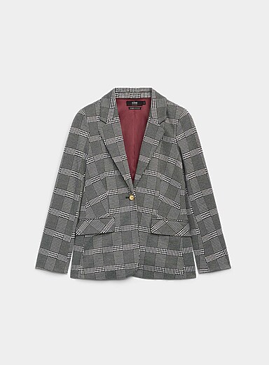 Le veston ample taille cintr&eacute;e tricot jacquard