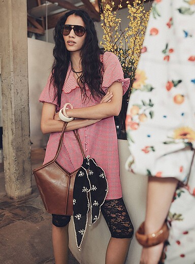 Gingham Peter Pan-collar seersucker shirtdress