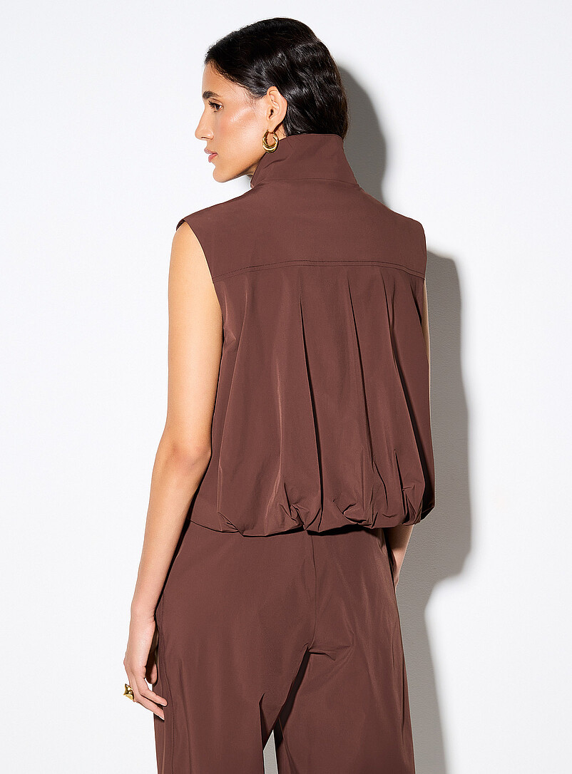 Ic&ocirc;ne: La veste bulle sans manches toile extensible Brun pour femme