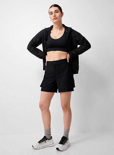Semi-elastic waist cargo short 6" length