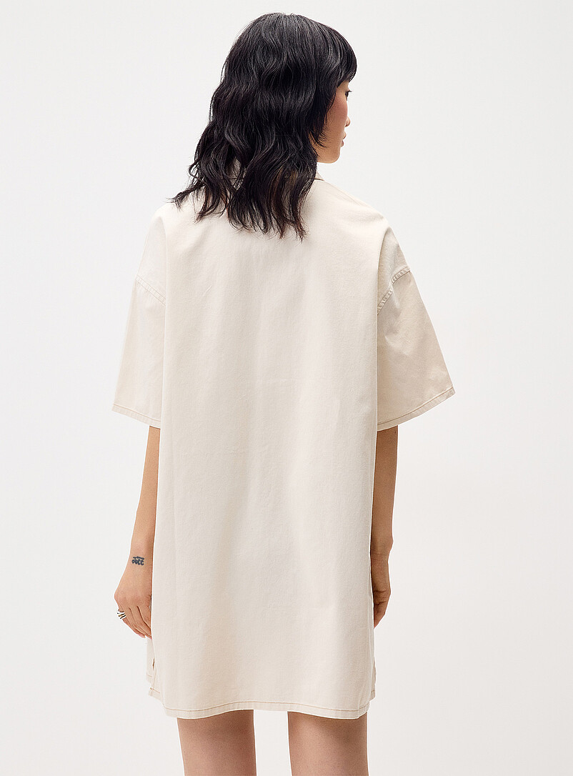 Twik: La robe chemise denim manches courtes Lav&eacute; clair pour femme