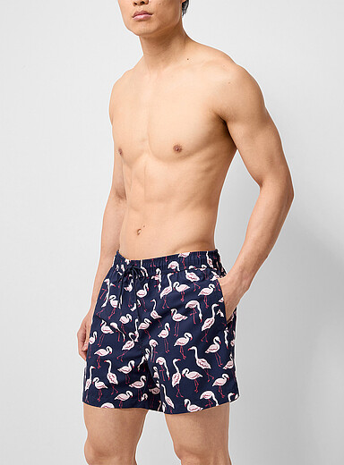 Le maillot short imprim&eacute; color&eacute;