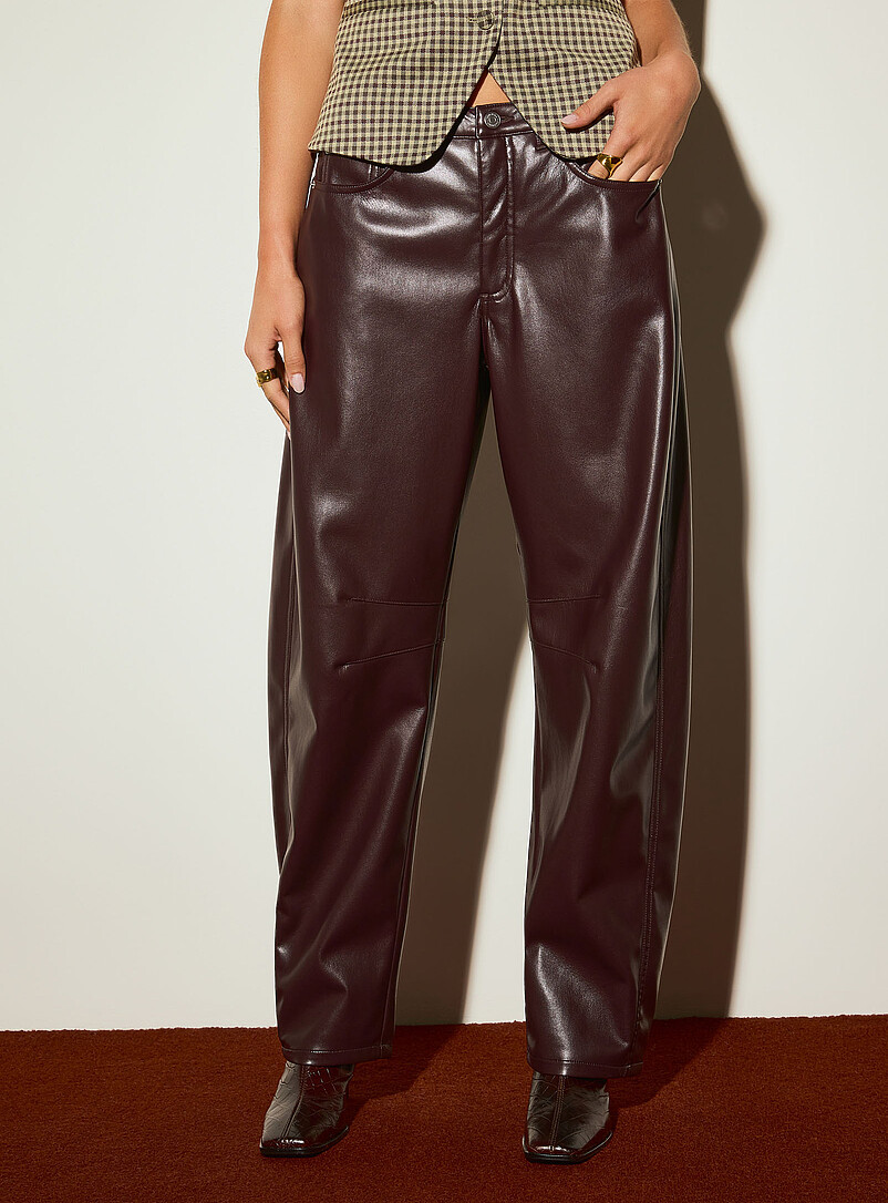 Ic&ocirc;ne Grape/Dark Crimson Supple faux-leather topstitched barrel pant for women
