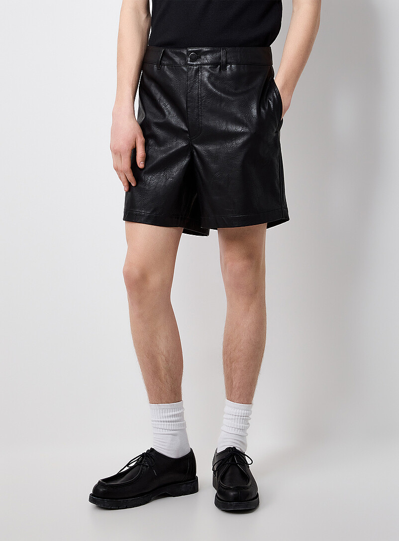 Faux-leather short Inseam: 6" (15.5 cm) product image 2