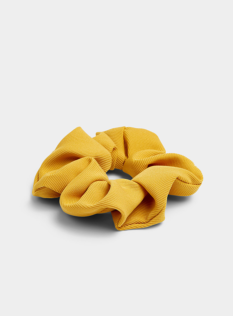Simons Medium Yellow Solid grooved scrunchie for women