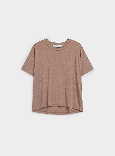 Le t-shirt carr&eacute; fluide uni