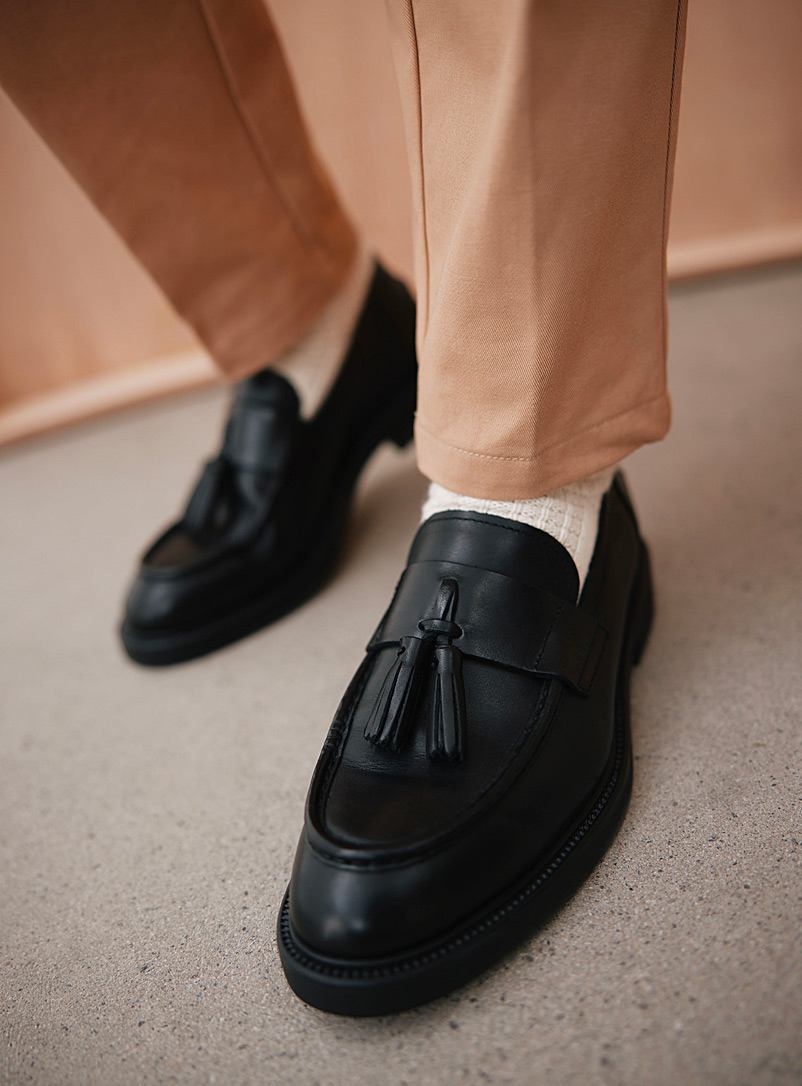 Vagabond Shoemakers Black Alex M leather tassel loafers Men for men