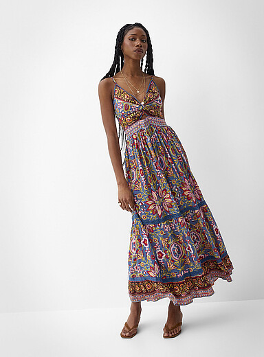La longue robe d&eacute;tail torsad&eacute;