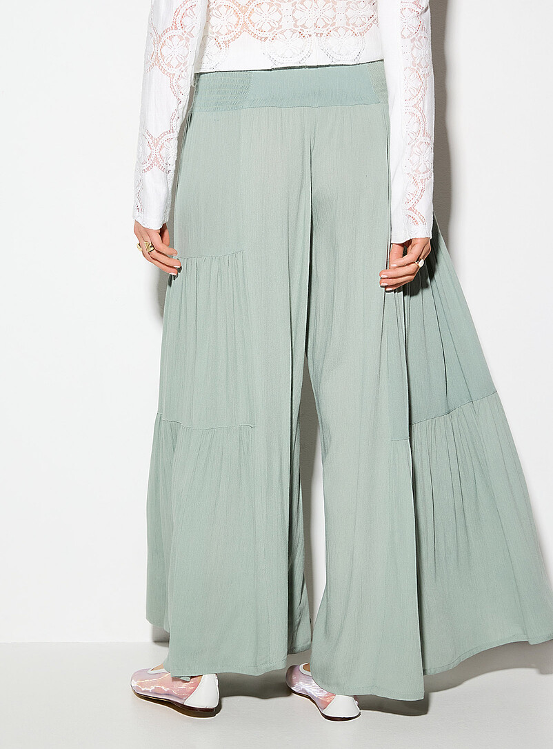 Ic&ocirc;ne: Le pantalon large d&eacute;lav&eacute; &eacute;tag&eacute; Oxford pour femme