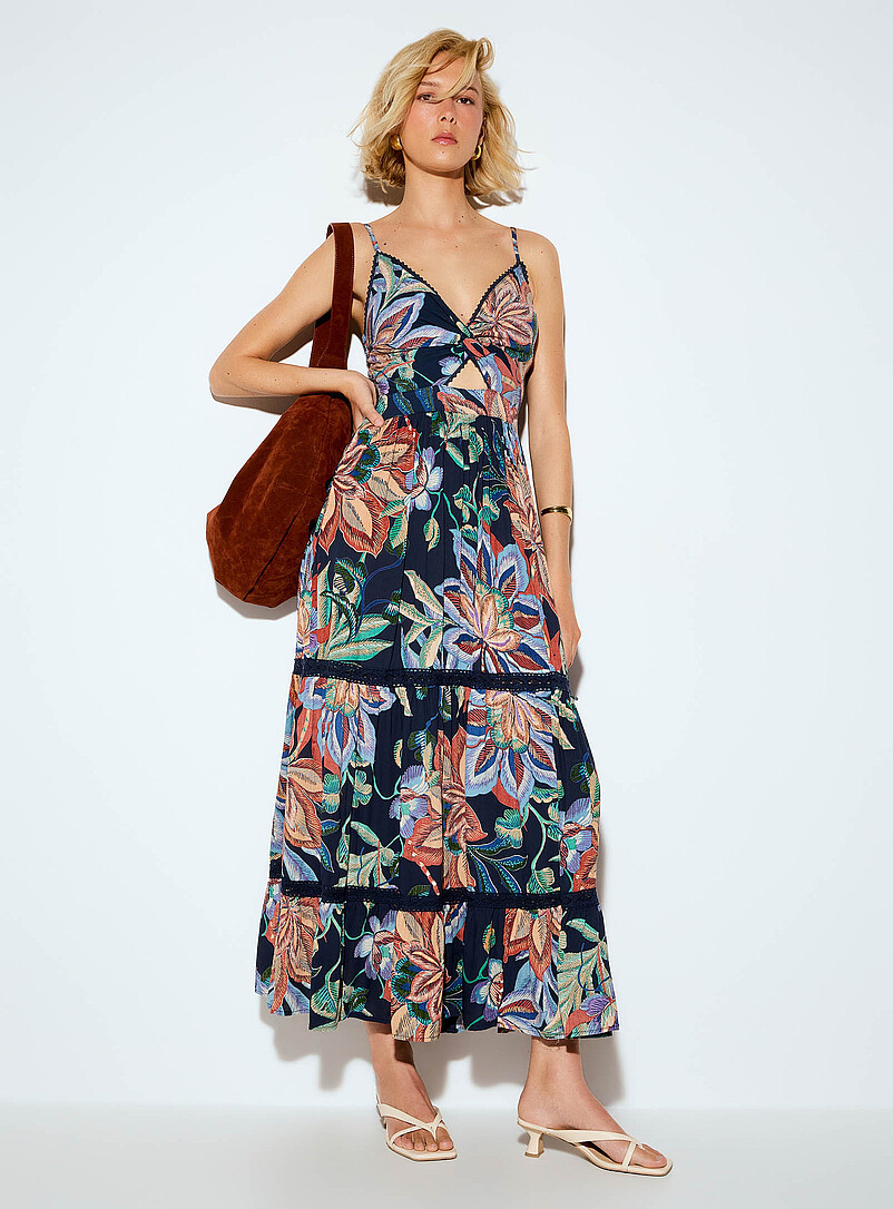 Twist Detail Maxi Dress