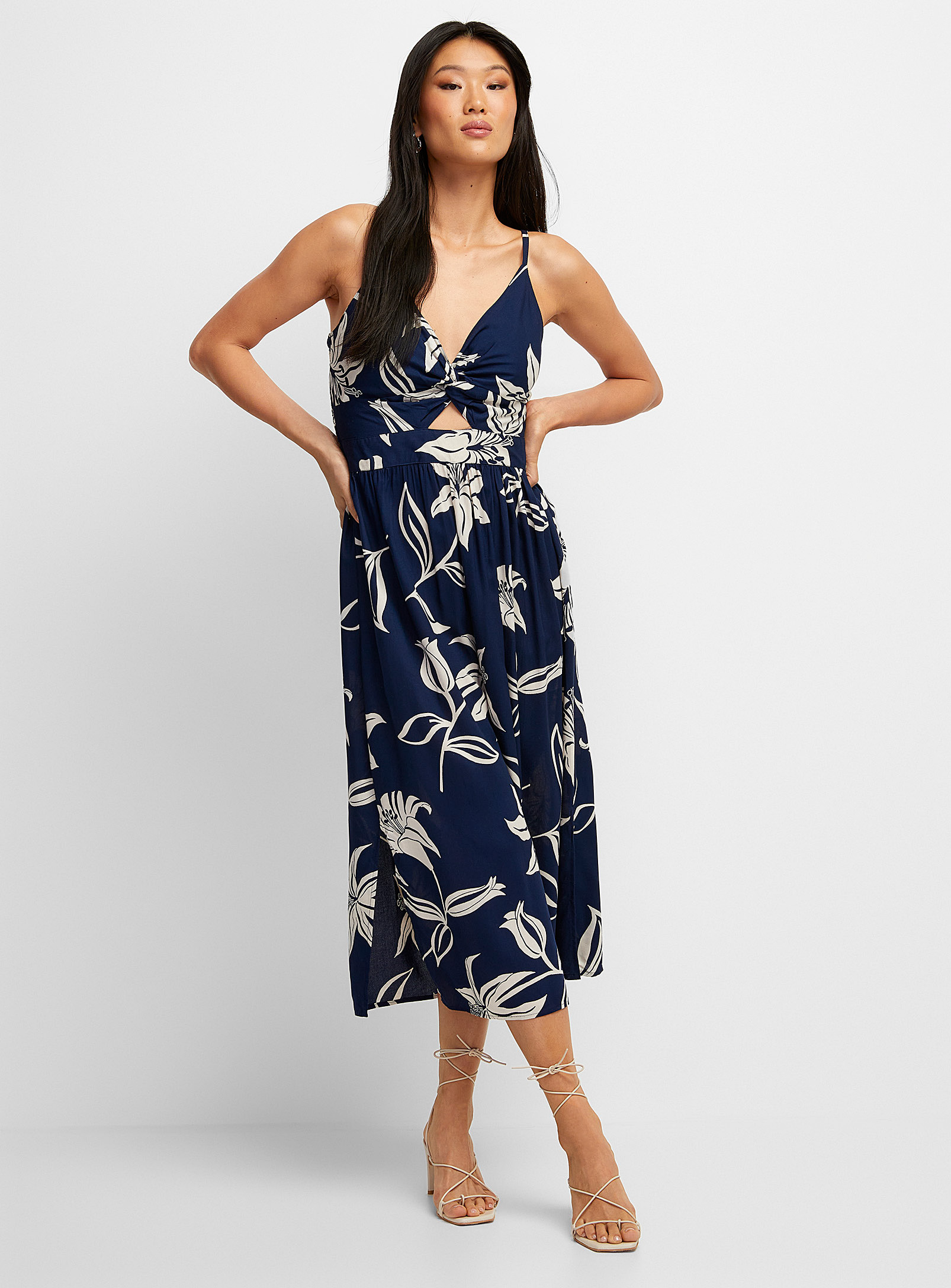 Icone Twisted Detail Midi Dress In Patterned Blue
