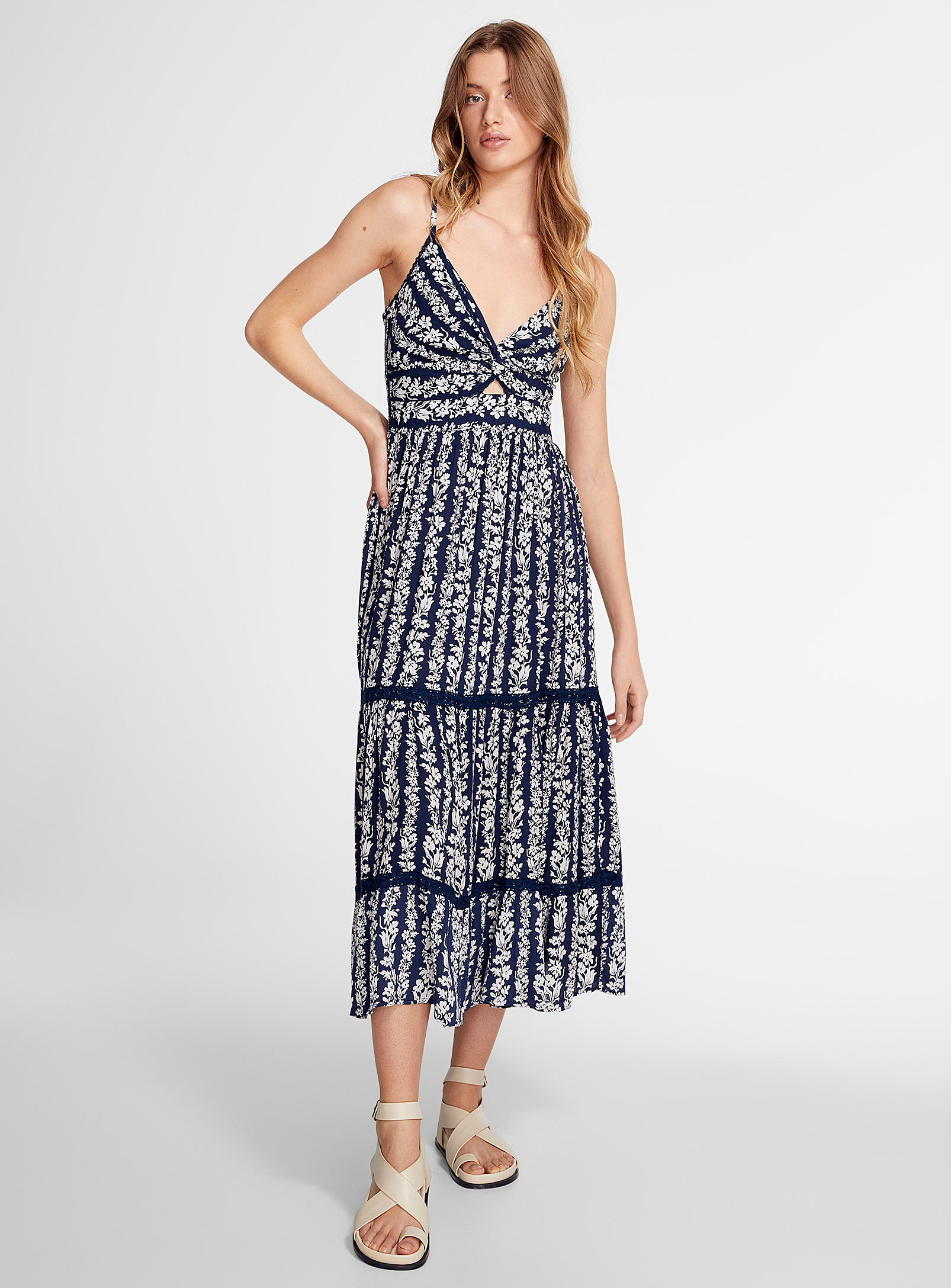 Icone Floral Fantasy Maxi Dress In Patterned Blue