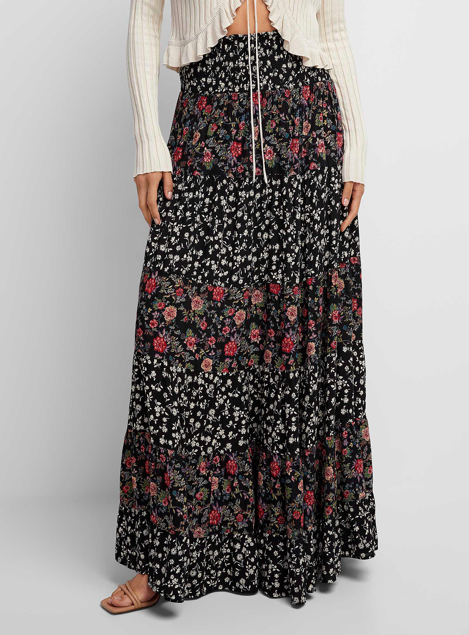 Icône - La longue jupe étagée patchwork floral
