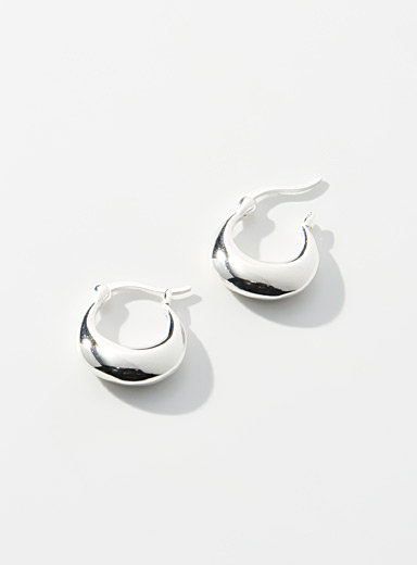 Small voluminous silver hoops